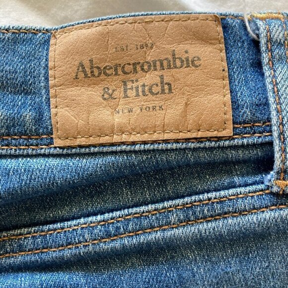 Abercrombie & Fitch Womens Distressed Front Patch Pocket Cutoff Jean Sho… - Picture 5 of 12